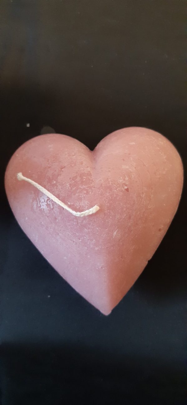 Hartjeskaars liggend, roze
