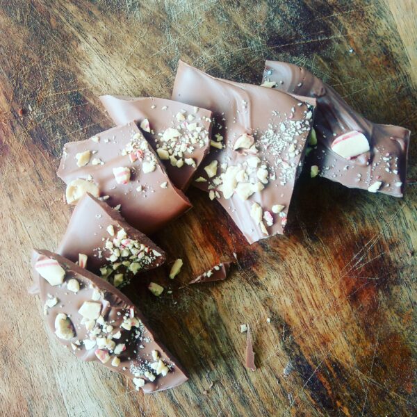 Kaneelkussen Chocolate Bark | Handgemaakte chocolade brokken | Vegan Pure chocolade - Afbeelding 3